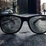 1774987001_semnalul-secret-al-mediului-urban-pe-ochelarii-dvs-de-soare.png